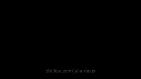 julia-davis